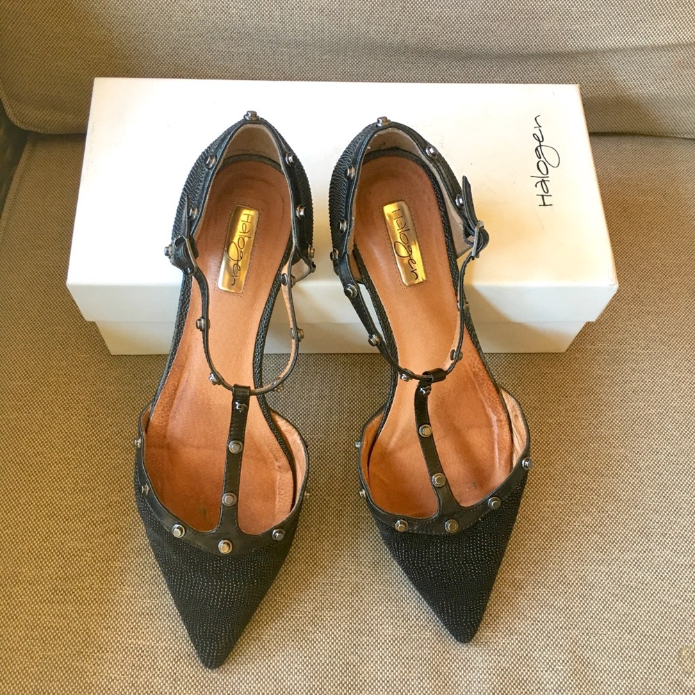 Halogen t-strap pointy studded flat